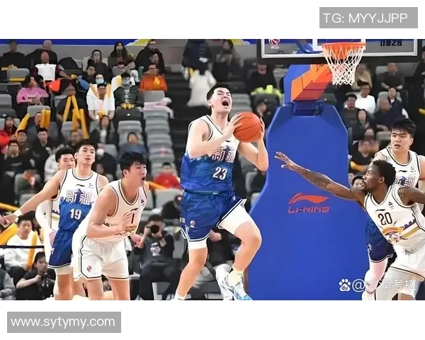 任骏飞领衔球队奋勇拼搏展现篮球精神成就辉煌赛季新篇章 任骏飞领衔球队奋勇拼搏展现篮球精神成就辉煌赛季新篇章