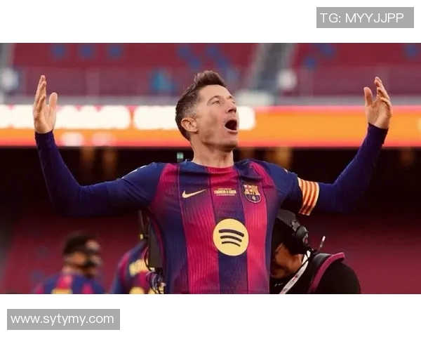 莱万在新赛季的表现如何能影响球队的冠军争夺战与个人荣誉之路