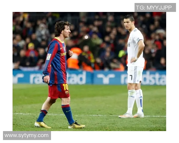 慕拉与戈里察的激烈对决揭示足球战术与团队协作的深刻内涵